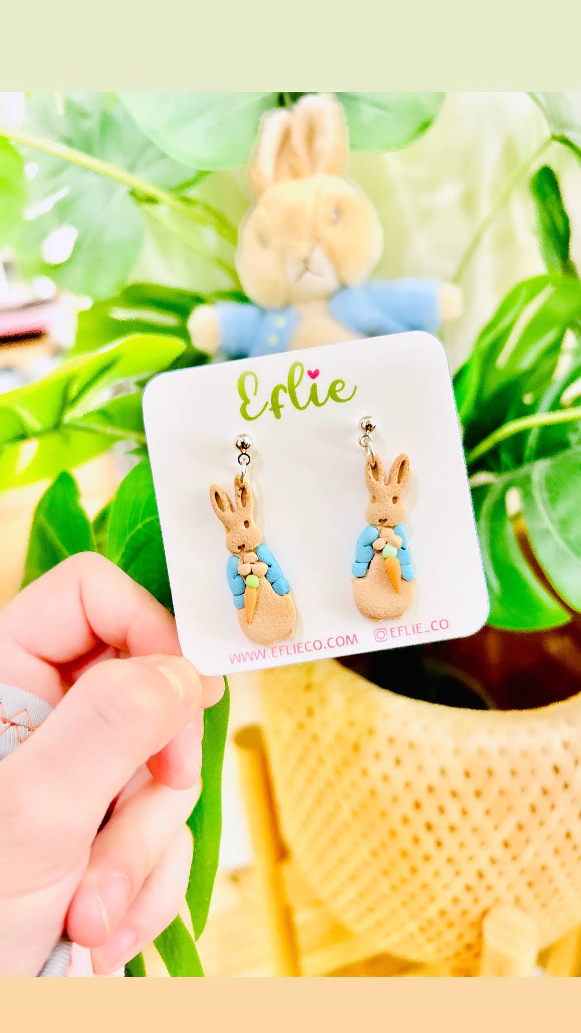 Easter Rabbit Book Bunnies Earrings Cute Bunny Hold Carrot D