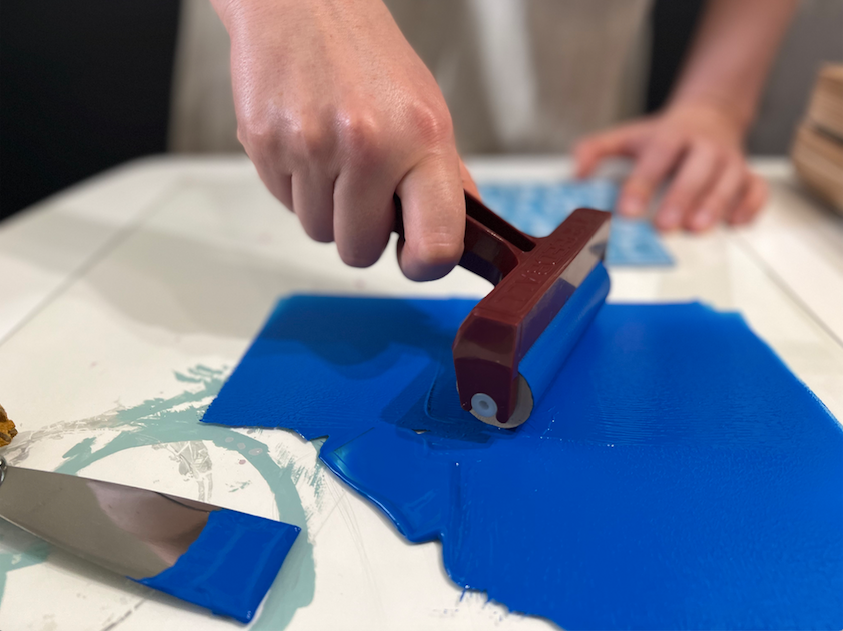 Handprinted linocut sorry I frog-ot card