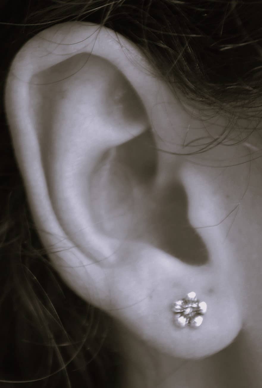 Magnolia Stud Earrings - gold Natural History