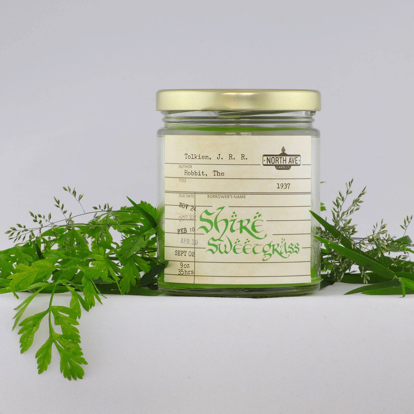 Book Candle / The Hobbit - Shire Sweetgrass