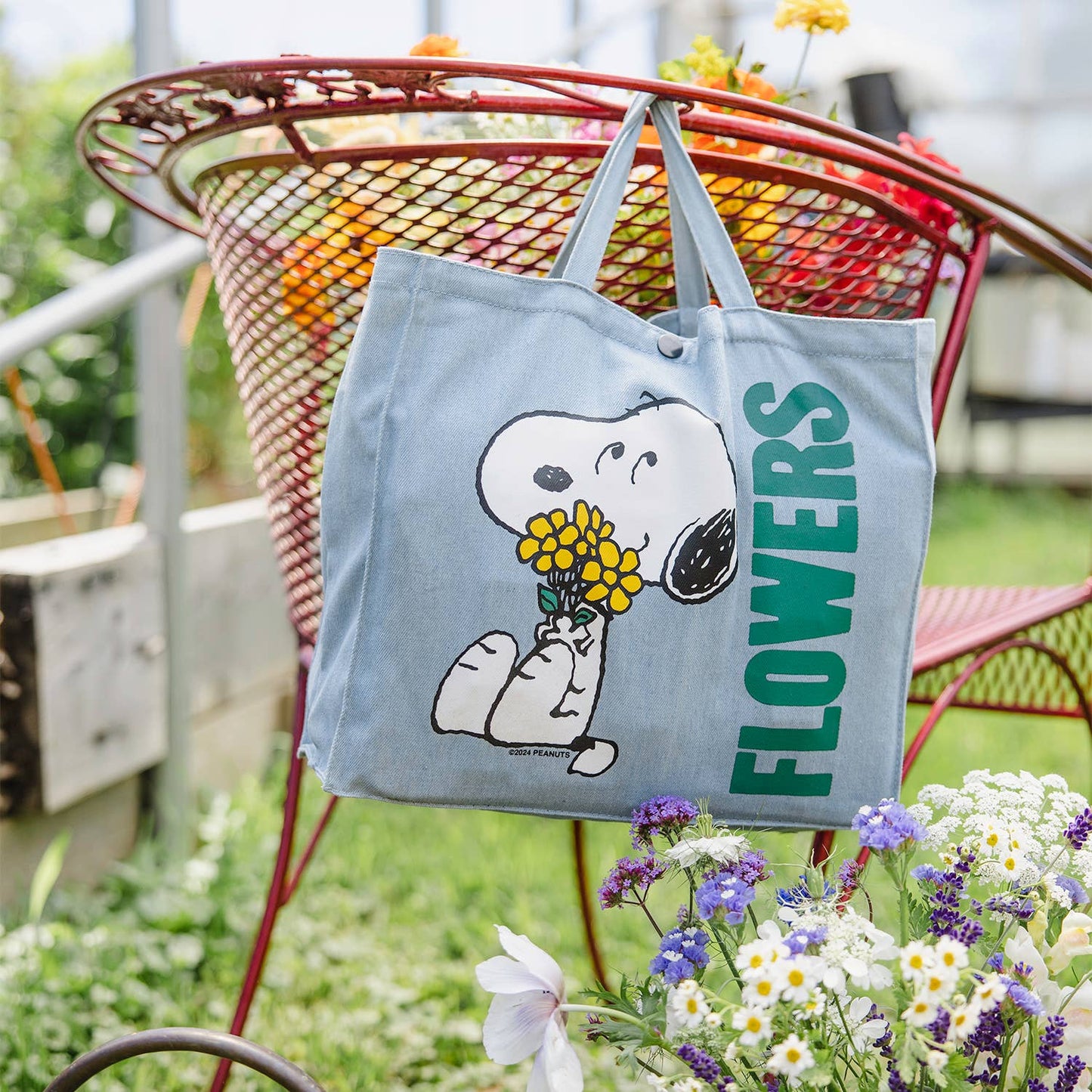 3P4 x Peanuts® - Snoopy Flowers Vintage-Style Market Tote