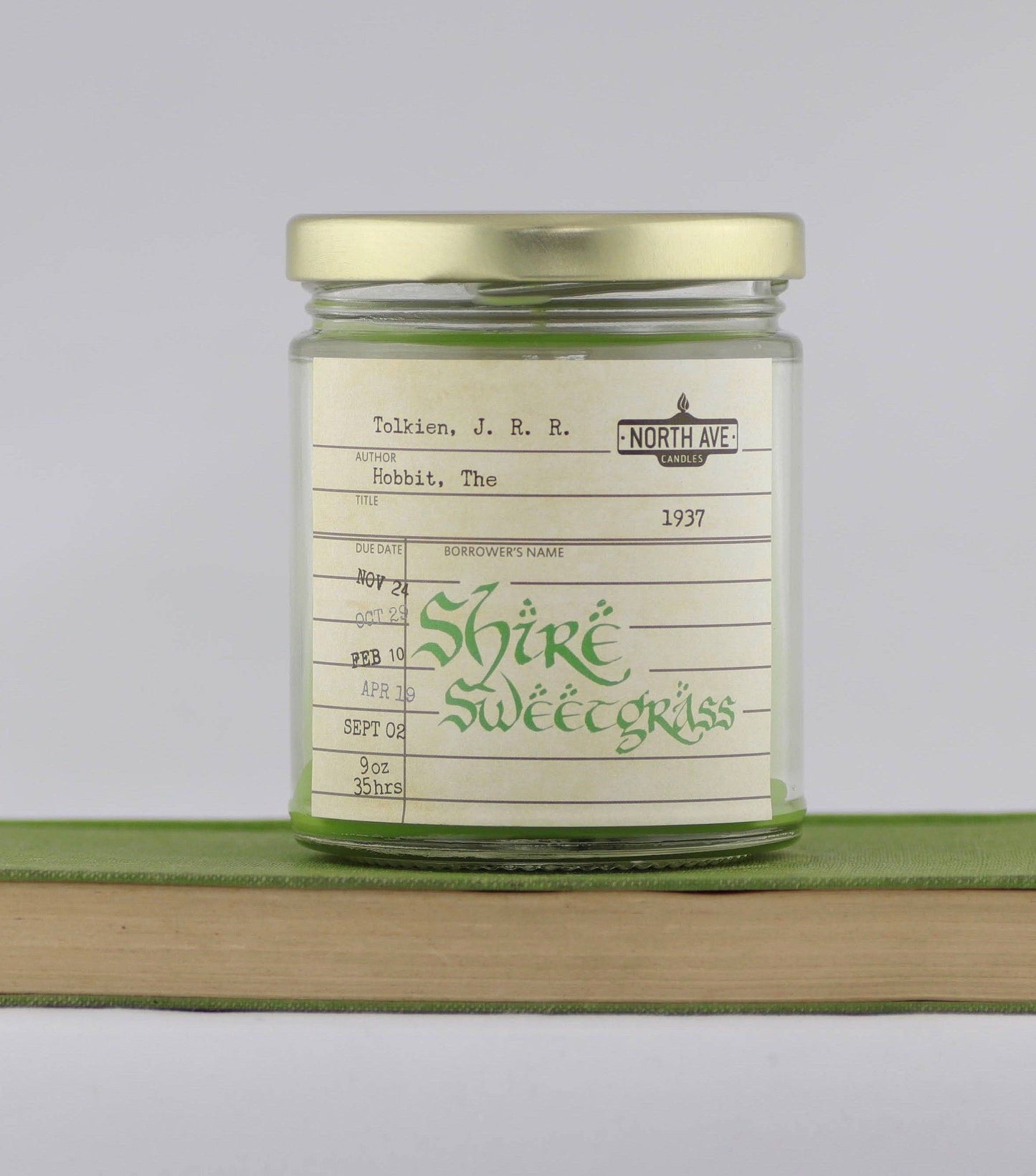 Book Candle / The Hobbit - Shire Sweetgrass