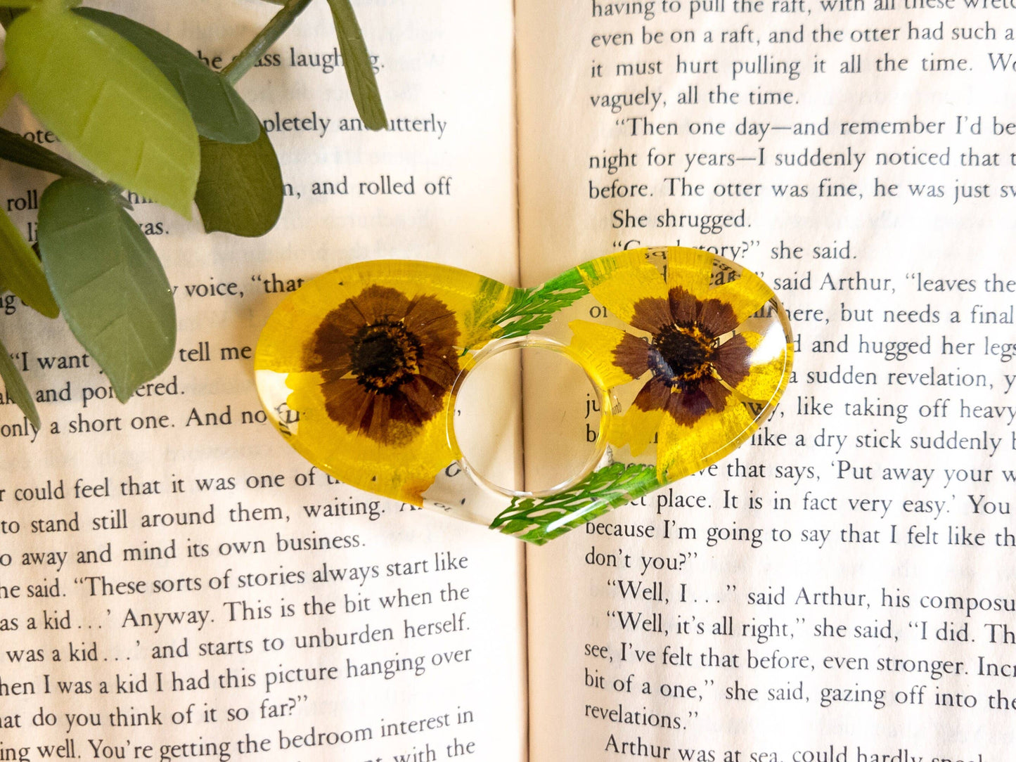 Floral Book Page Holder (Yellow and Brown)