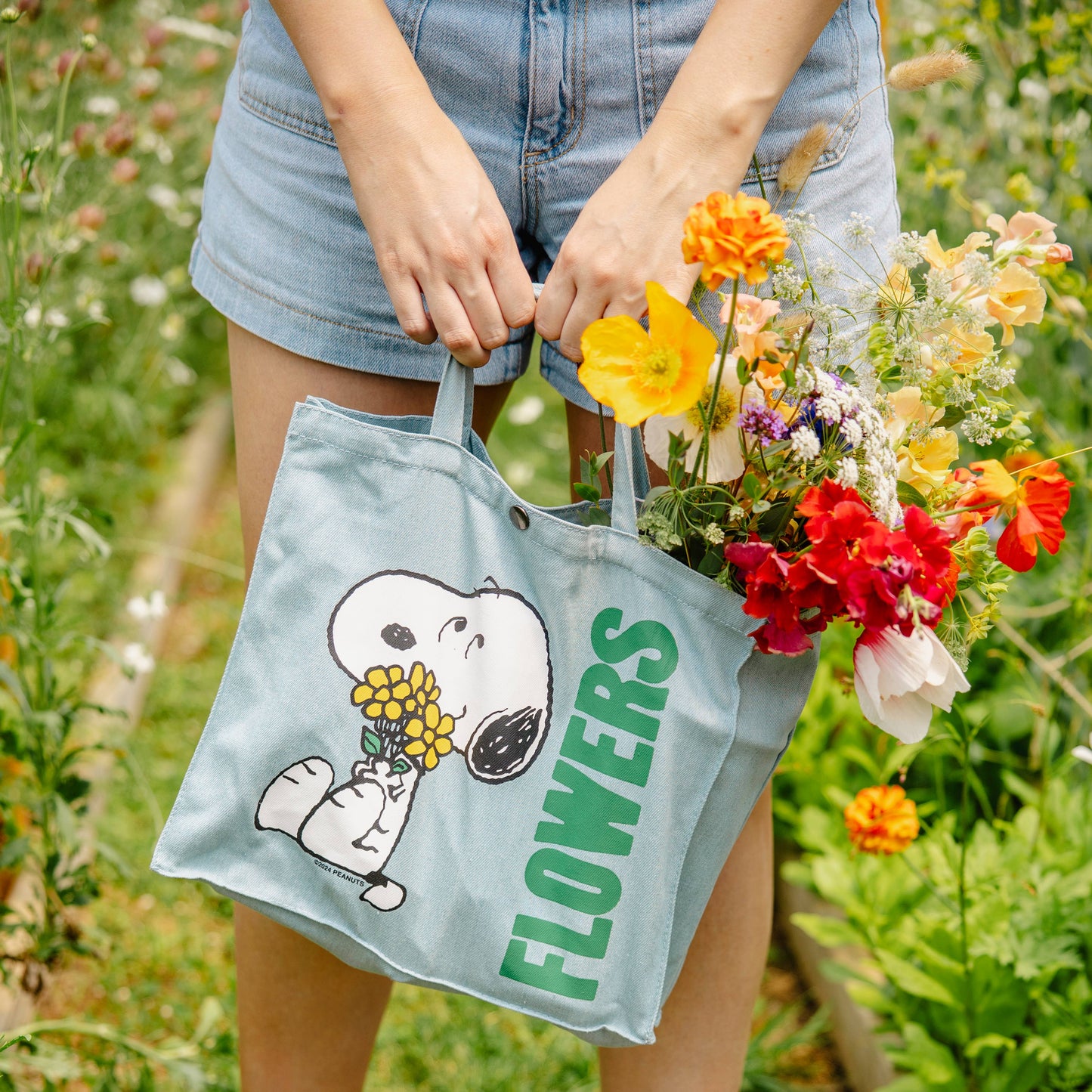 3P4 x Peanuts® - Snoopy Flowers Vintage-Style Market Tote
