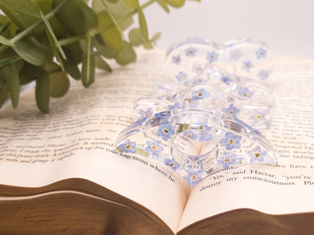 Floral Book Page Holder (Light Blue)