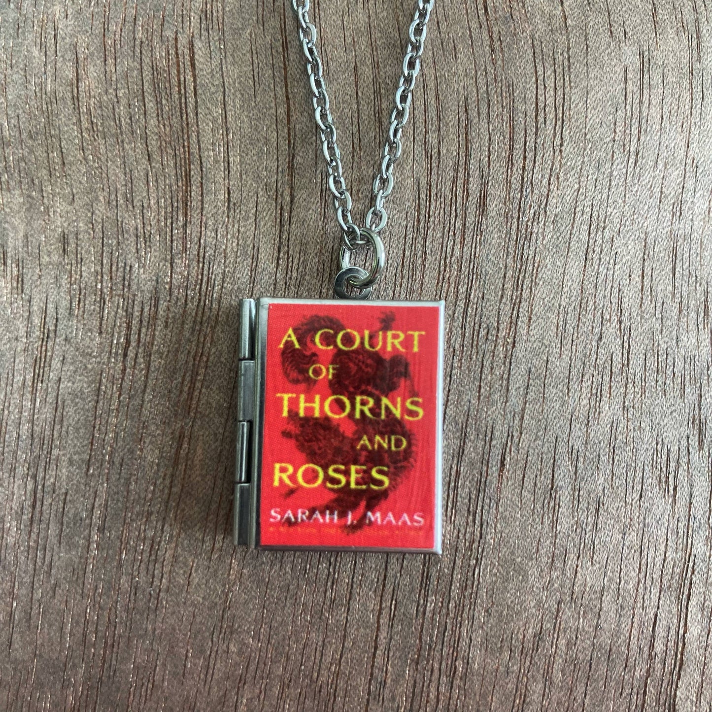 Book Locket A Court of Thorns and Roses