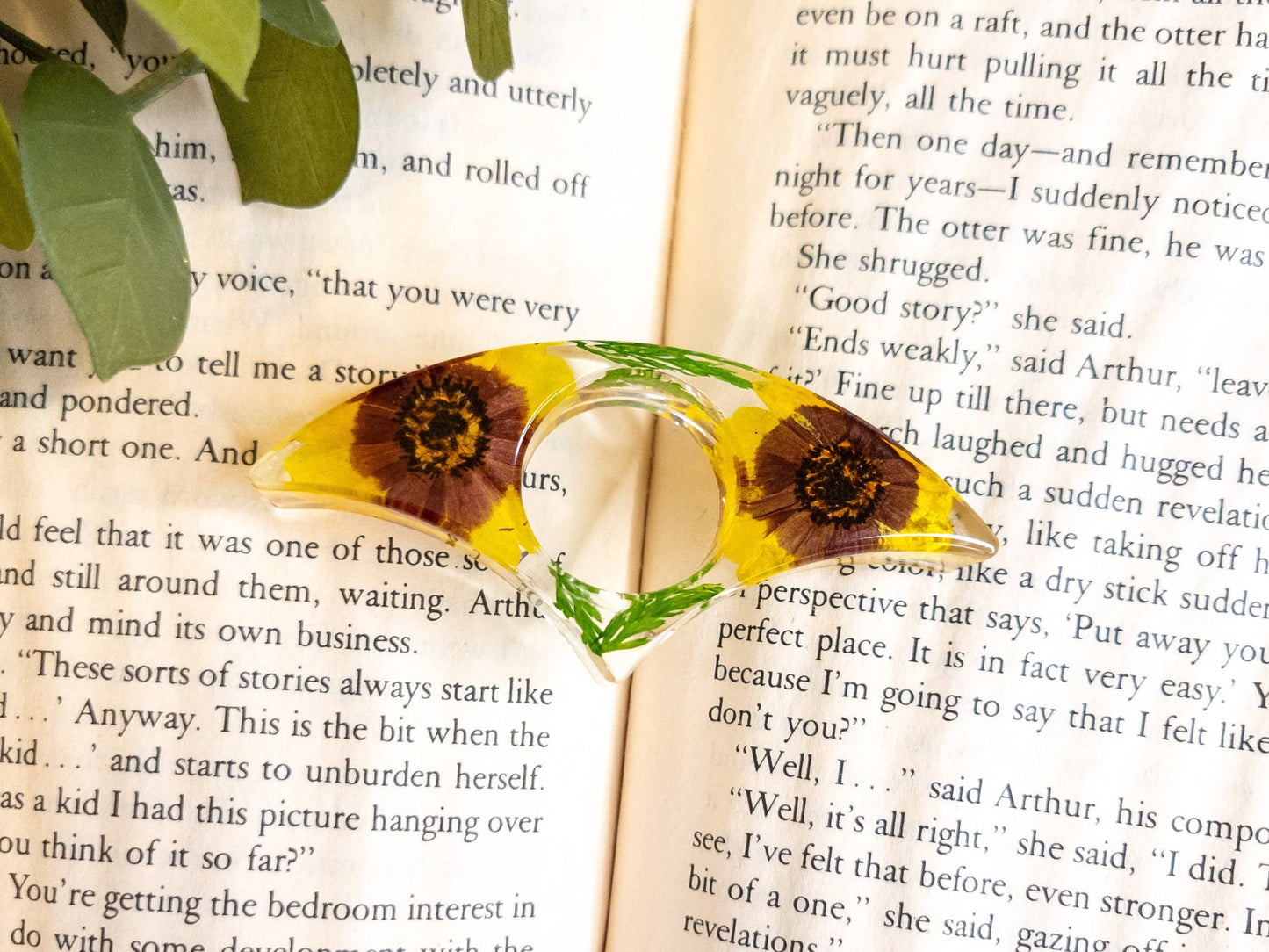 Floral Book Page Holder (Yellow and Brown)