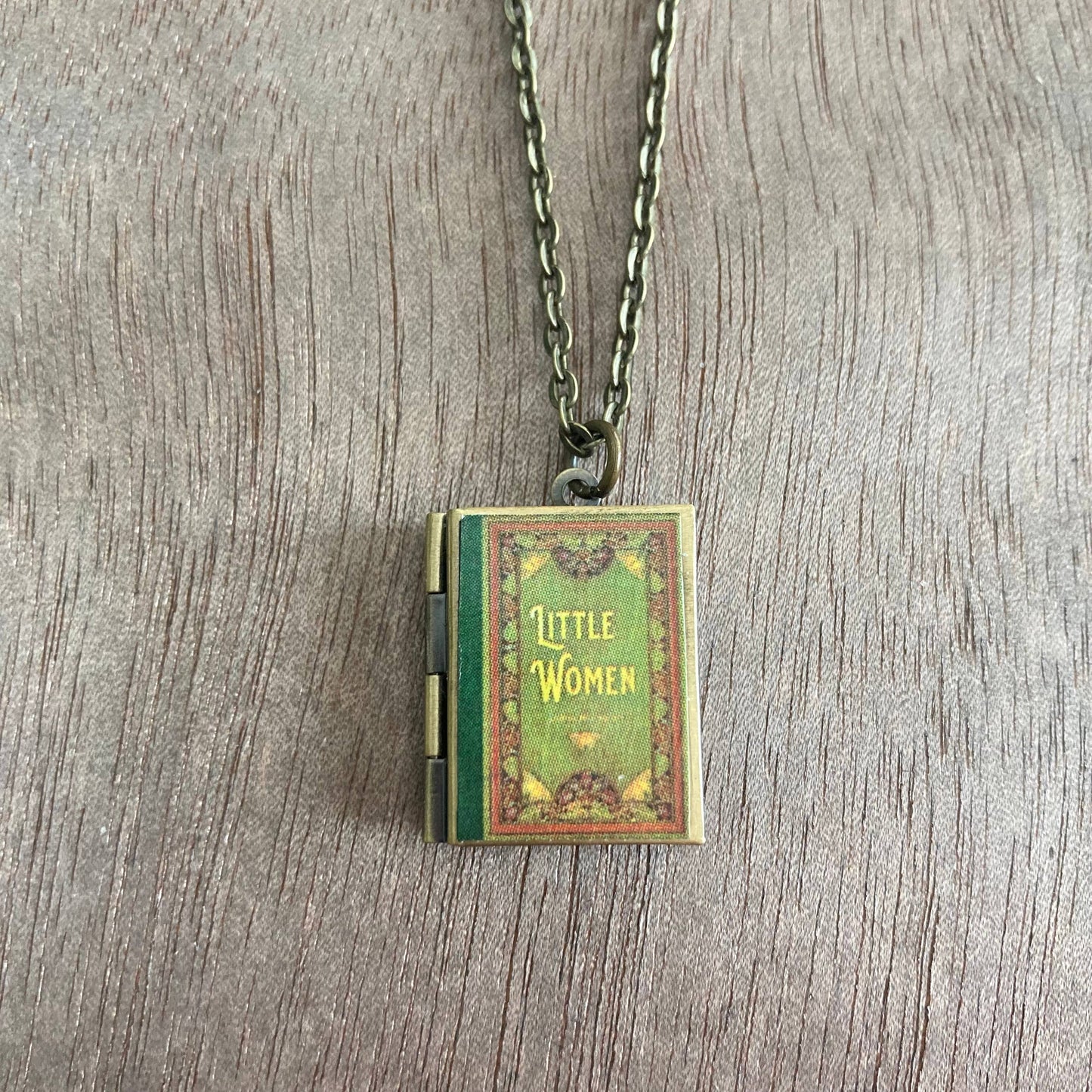 Book Locket Little Women - Green Filagree