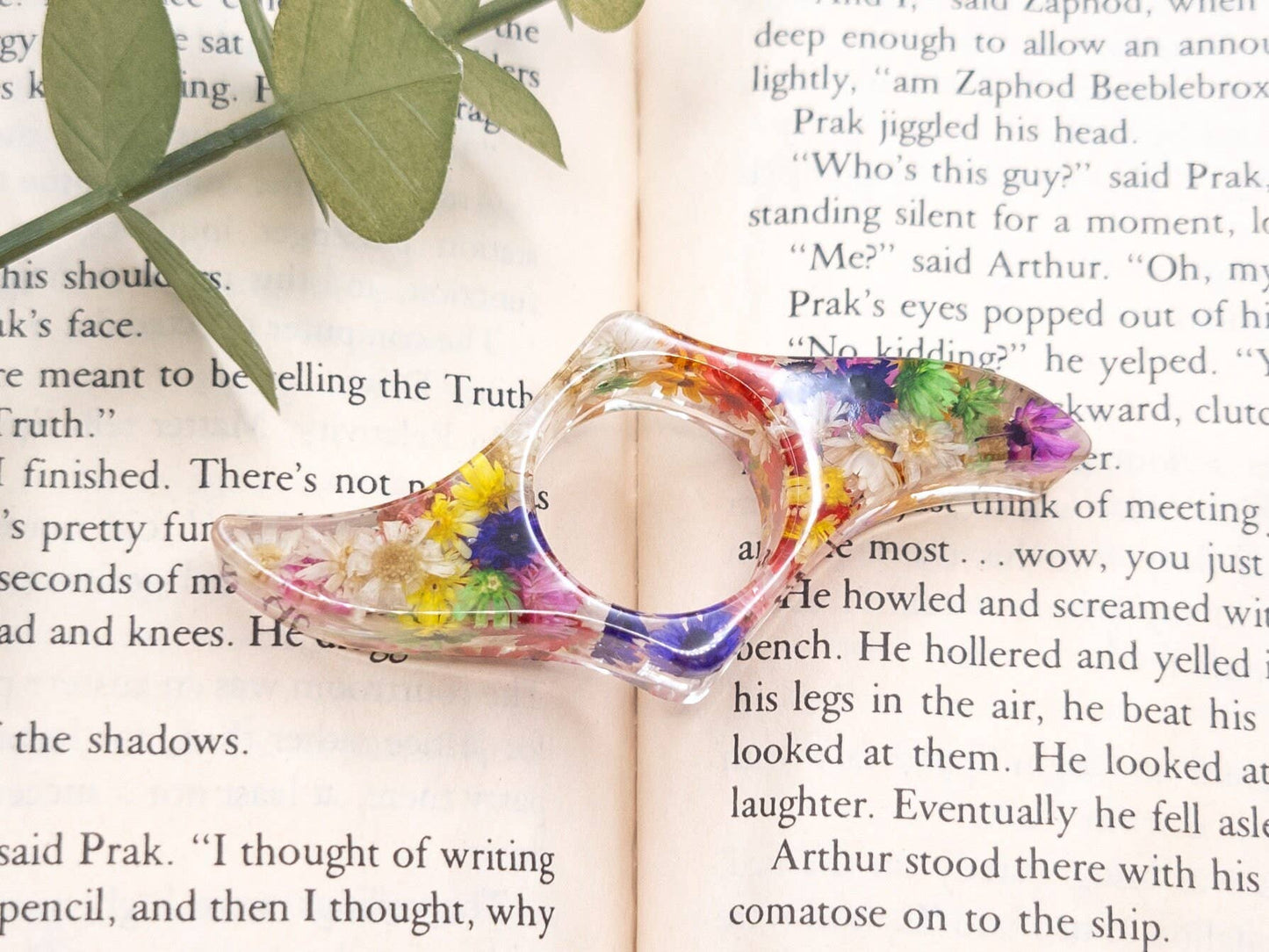 Floral Book Page Holder, Flower Thumb Page Spreader