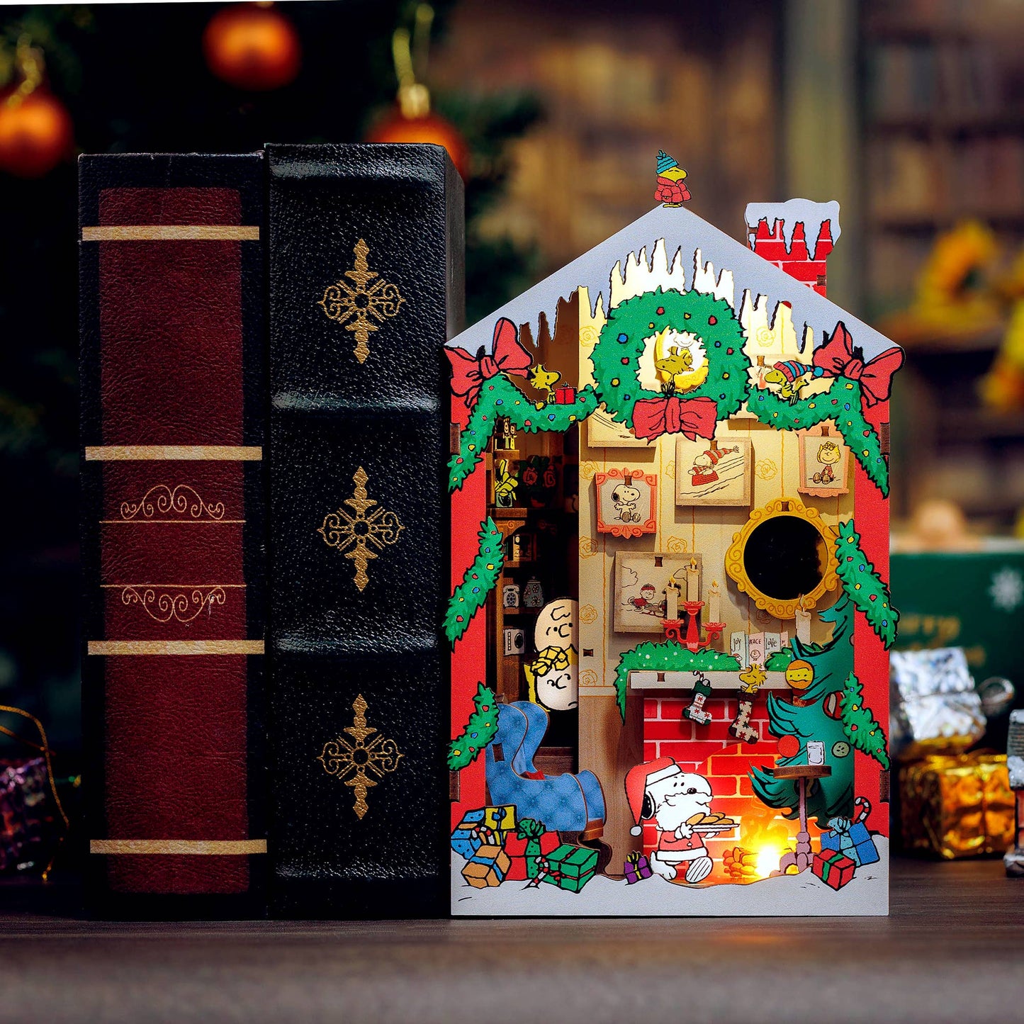 Peanuts Christmas - DIY Book Nook Kit