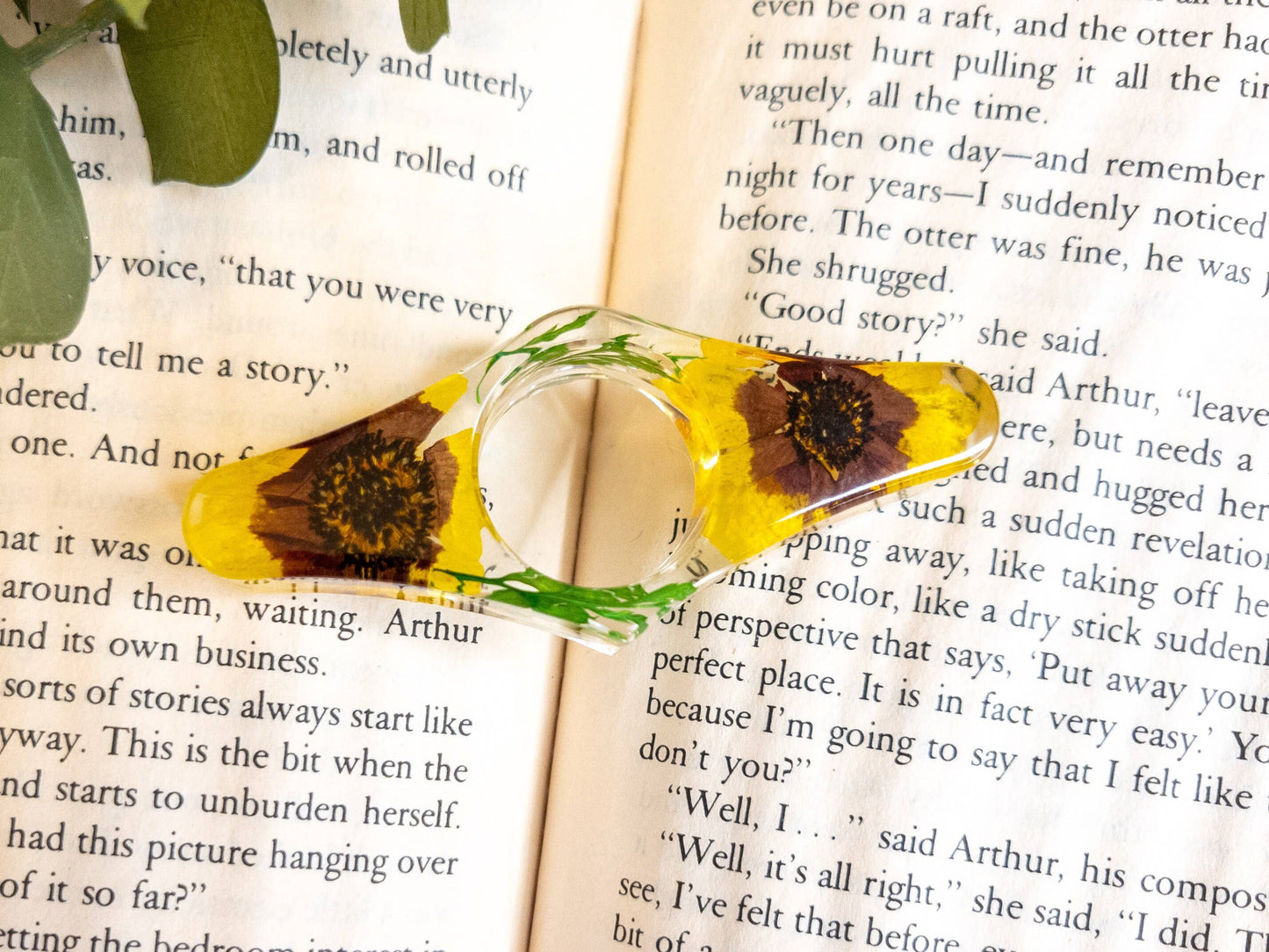 Floral Book Page Holder (Yellow and Brown)